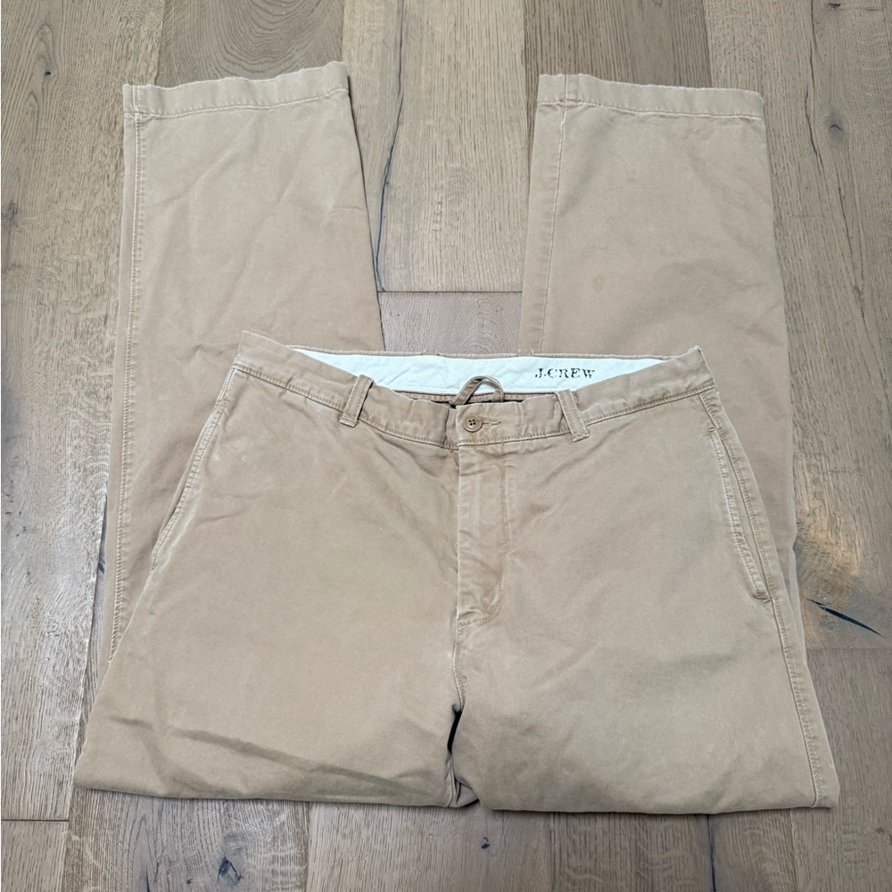 J Crew Men's Broken In Regular Fit Dark Tan Chinos in Size 34W 32L.